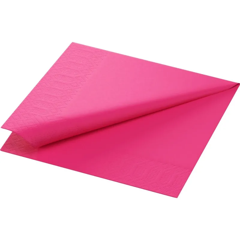 Die 3-lagige fuchsiafarbene Serviette der Duni GmbH (Zellt.Serv.33x33, 250 Stück) ist diagonal gefaltet und zeigt so ihre quadratische Form und die dezent geprägten Kanten.