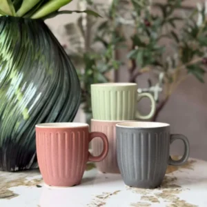 Becher in gemischten Farben - 4 Stk.