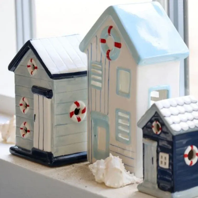 Strandhaus aus Keramik – 2 Varianten – Blau/Weiß