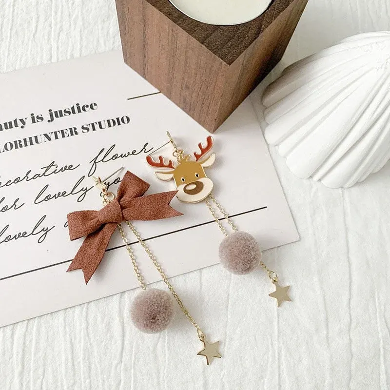 Charming Christmas Time Design Earrings - Image 0