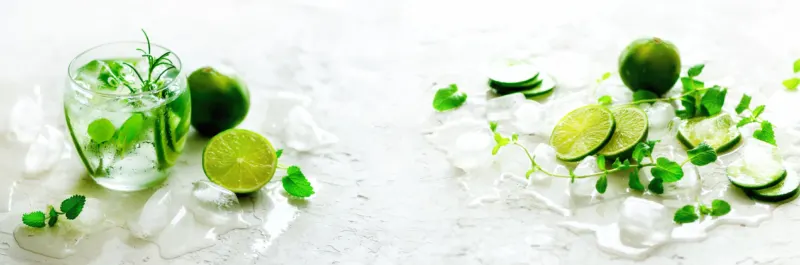Spritzschutz-Hausgemachte Limettenlimonade mit Gurke